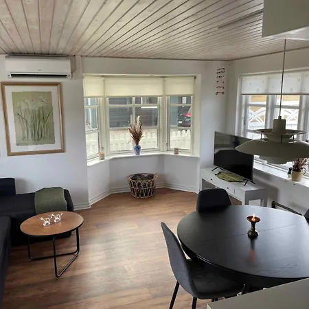 Σπίτι διακοπών Lovely 80 M From The Water