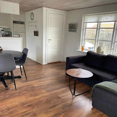 Σπίτι διακοπών Lovely 80 M From The Water